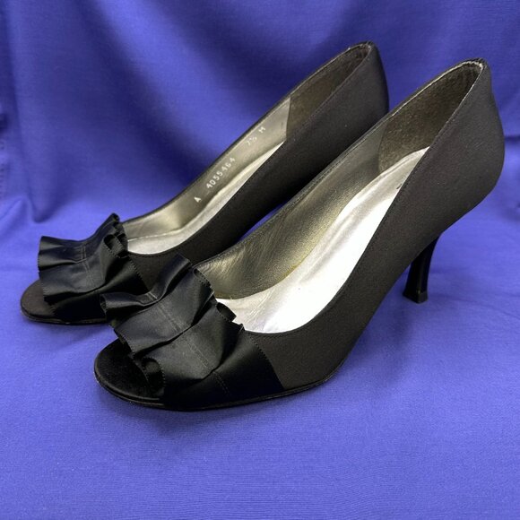 Stuart Weitzman Black Gigiritz Ribbon Peep Toe Satin Heel Size 7 1/2 - Picture 1 of 15